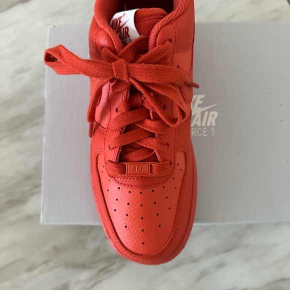 Women's Nike Air Force 1 '07 in Mantra Orange - Picture 4 of 14